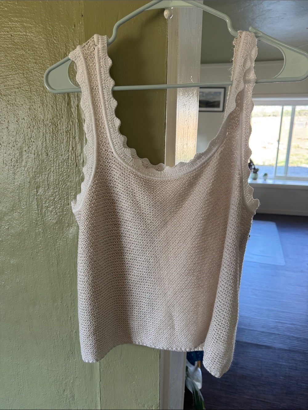 LC Lauren Conrad Cream Knit Scallop-Edge Tank